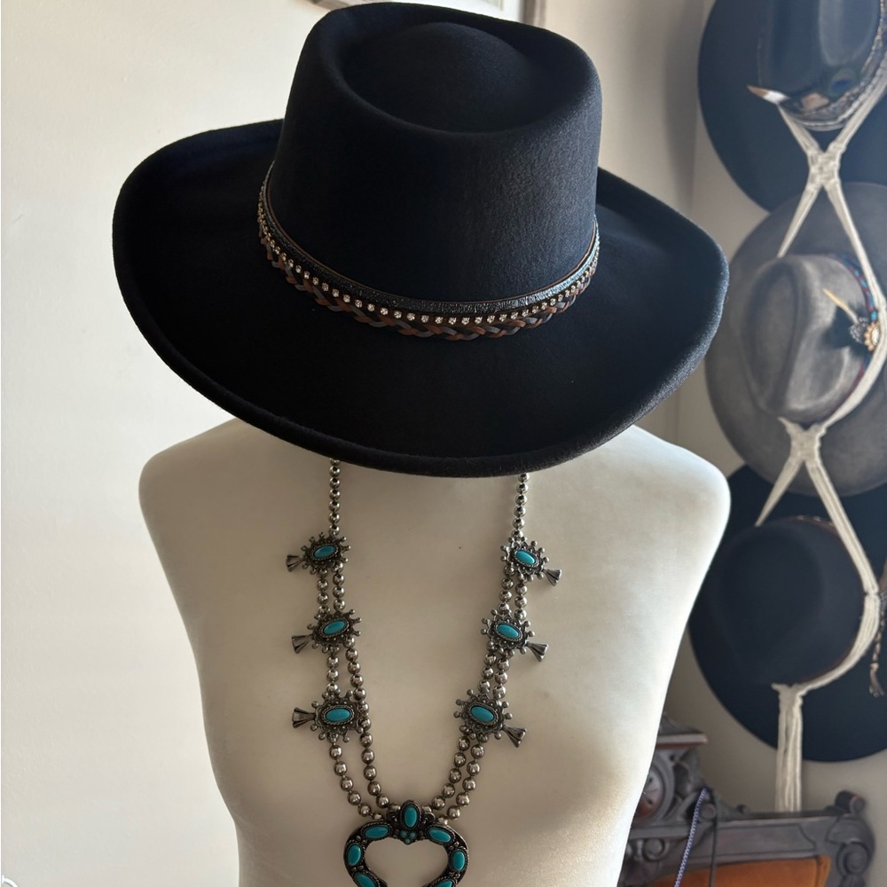 Lucky Brand Black Hat with Brown Trim - Picture 4 of 7